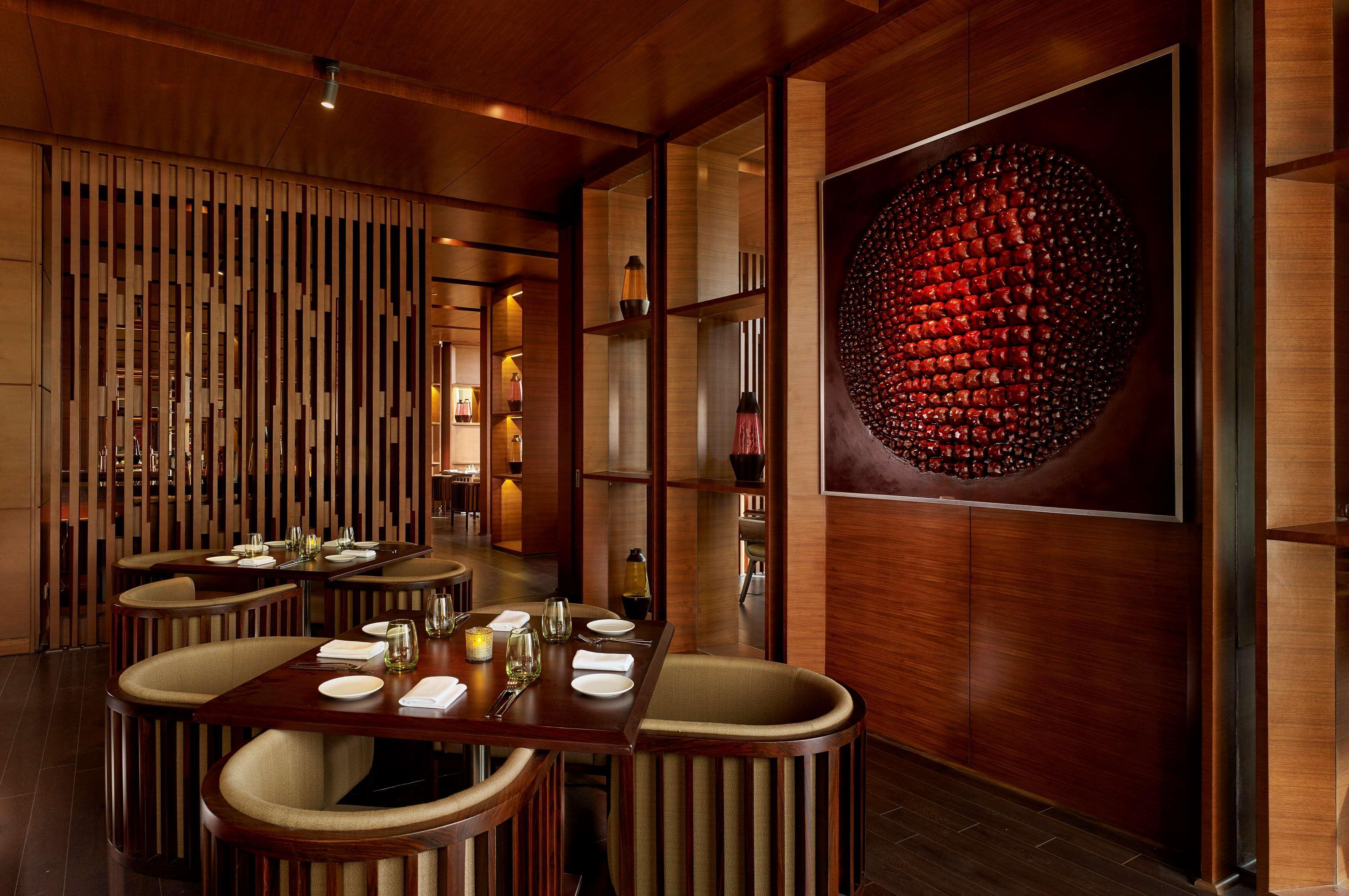 Hyatt Regency Chandīgarh Exteriér fotografie The interior of the restaurant