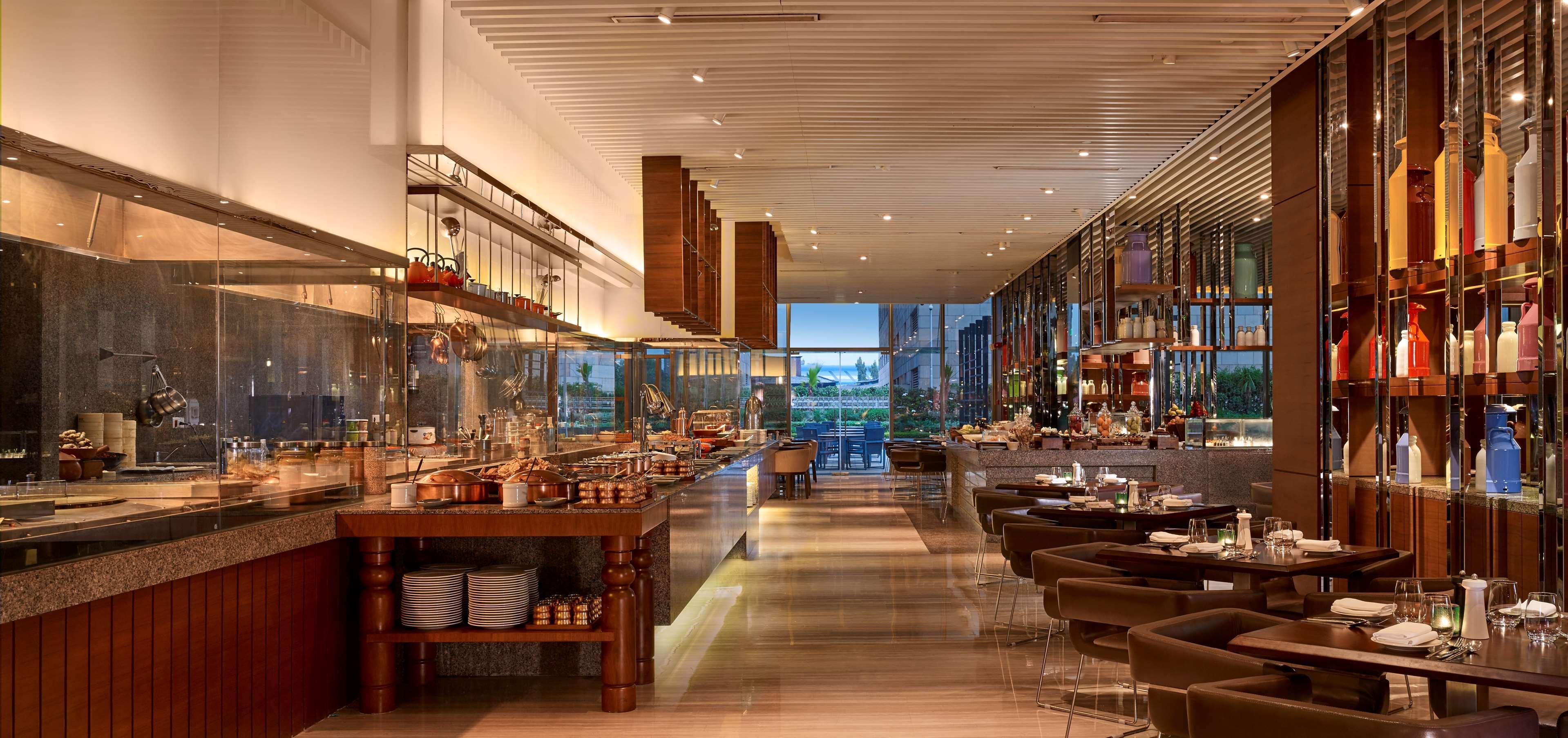 Hyatt Regency Chandīgarh Exteriér fotografie The restaurant